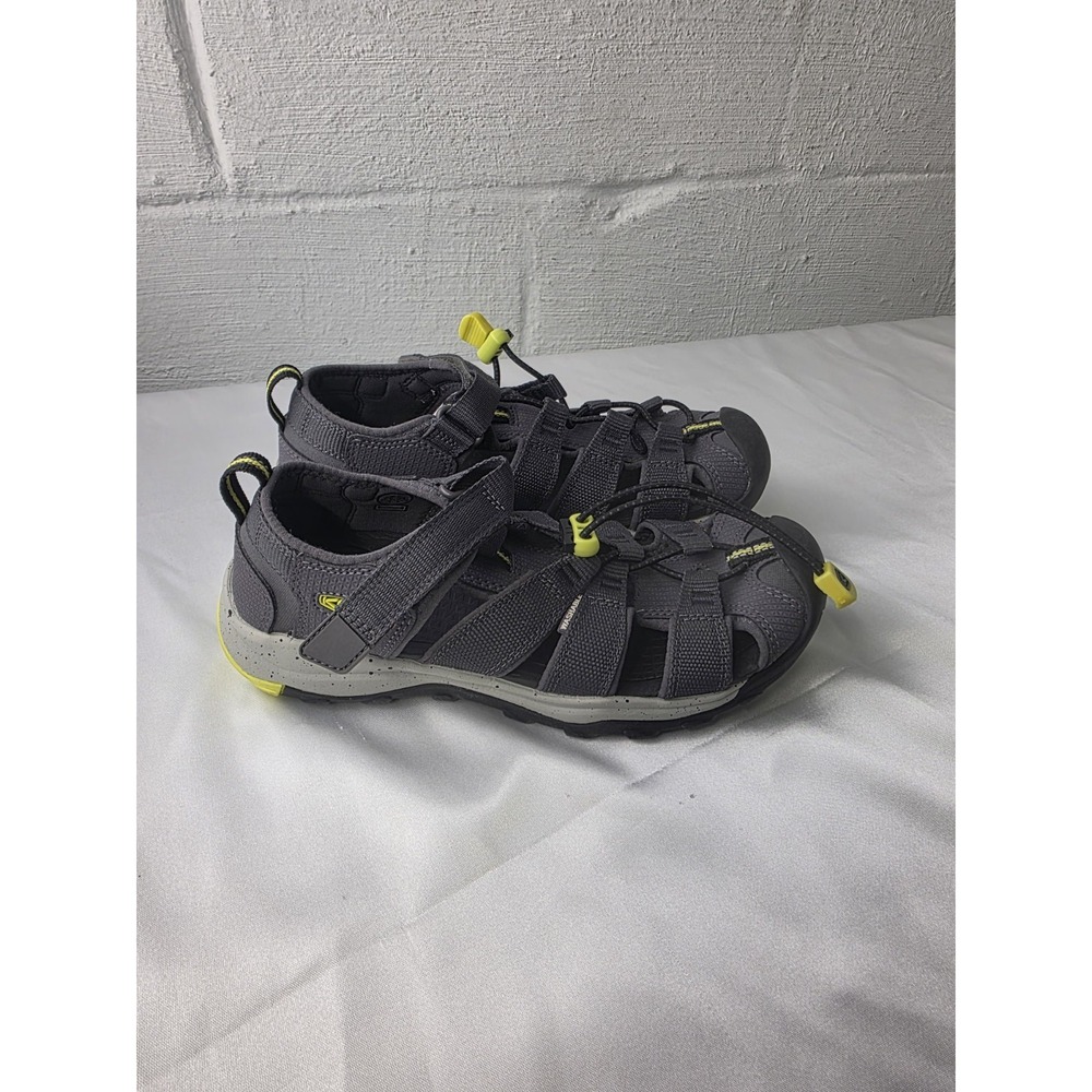 Keen Newport Neo BigFoot Gray‎ Suede Shoes Big Boys Youth Size 4 EUC